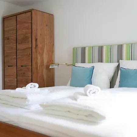 Schwertführer Top 2 By Seebnb Velden am Wörthersee